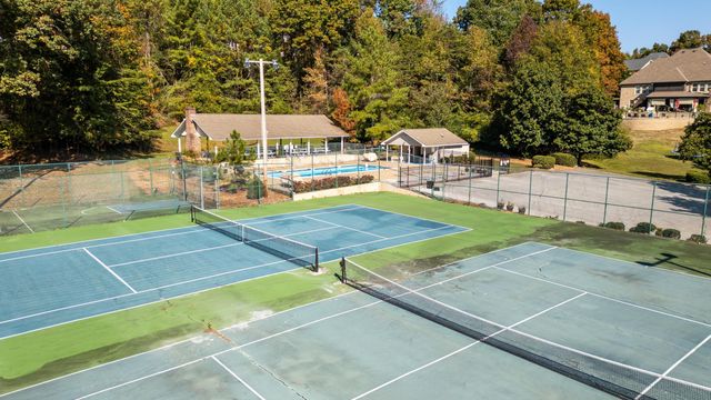 2007 Bay Pointe Drive, Hixson, TN 37343