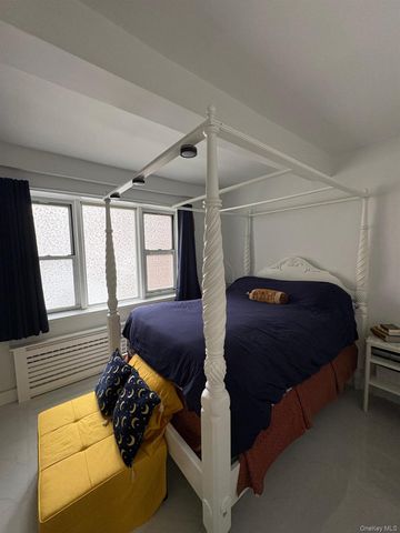 4 Sadore 1R, Yonkers, NY 10710