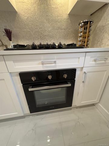 4 Sadore 1R, Yonkers, NY 10710