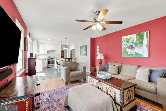 241 BREEZEWOOD DR, Warrenton, VA 20186