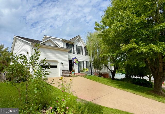 241 BREEZEWOOD DR, Warrenton, VA 20186