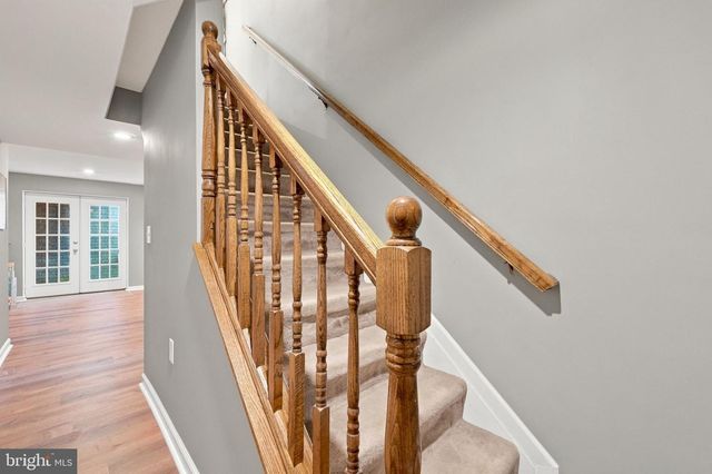 241 BREEZEWOOD DR, Warrenton, VA 20186