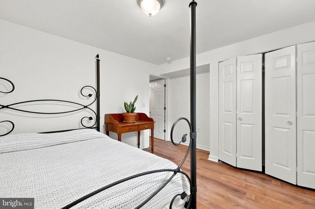 241 BREEZEWOOD DR, Warrenton, VA 20186