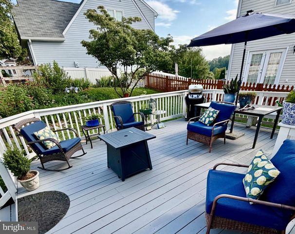 241 BREEZEWOOD DR, Warrenton, VA 20186