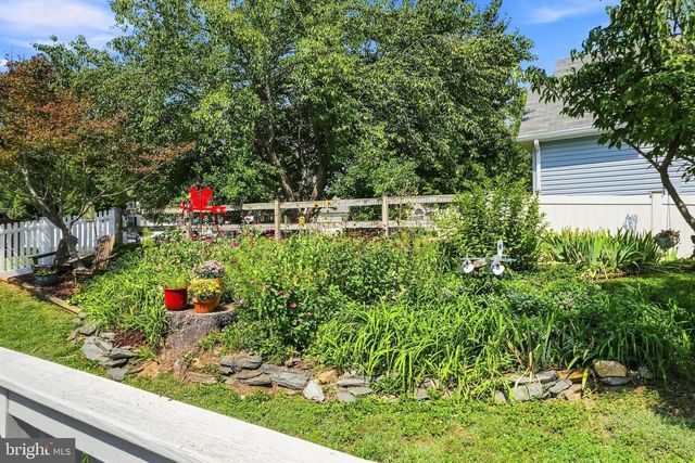 241 BREEZEWOOD DR, Warrenton, VA 20186