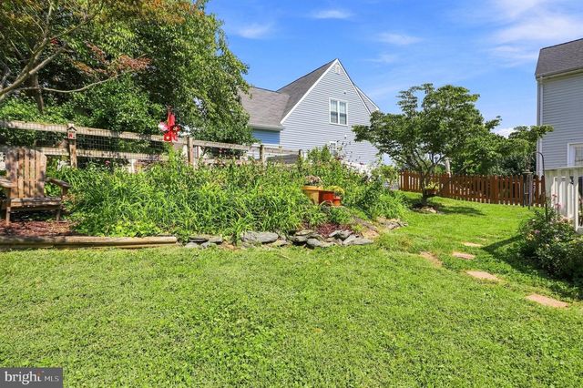 241 BREEZEWOOD DR, Warrenton, VA 20186