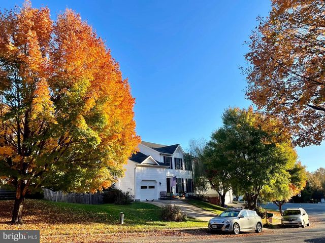 241 BREEZEWOOD DR, Warrenton, VA 20186