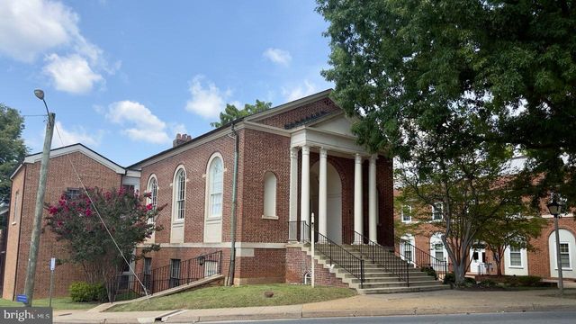 241 BREEZEWOOD DR, Warrenton, VA 20186