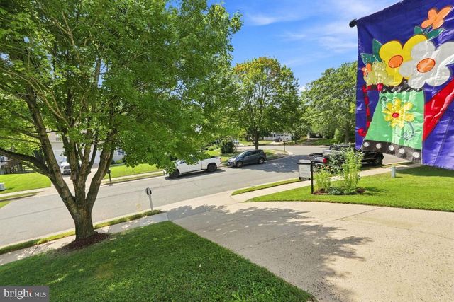 241 BREEZEWOOD DR, Warrenton, VA 20186