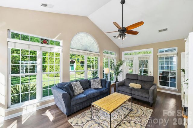 1830 Chinchester Lane, Charlotte, NC 28270