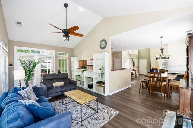 1830 Chinchester Lane, Charlotte, NC 28270