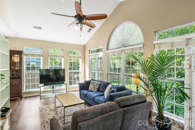 1830 Chinchester Lane, Charlotte, NC 28270