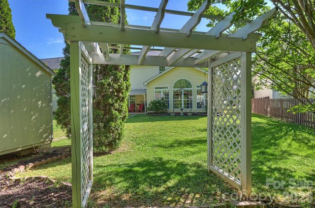 1830 Chinchester Lane, Charlotte, NC 28270