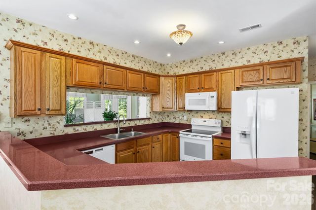 1830 Chinchester Lane, Charlotte, NC 28270