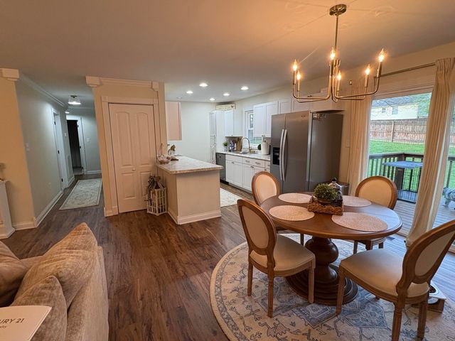 3029 Riverside Springs Drive, London, KY 40744