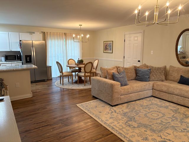 3029 Riverside Springs Drive, London, KY 40744