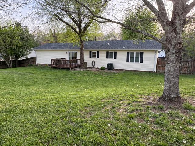 3029 Riverside Springs Drive, London, KY 40744