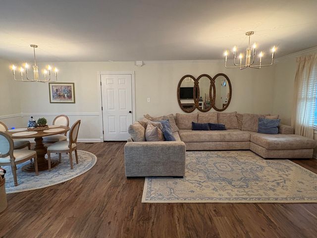 3029 Riverside Springs Drive, London, KY 40744