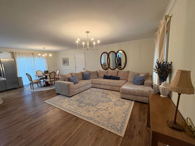 3029 Riverside Springs Drive, London, KY 40744