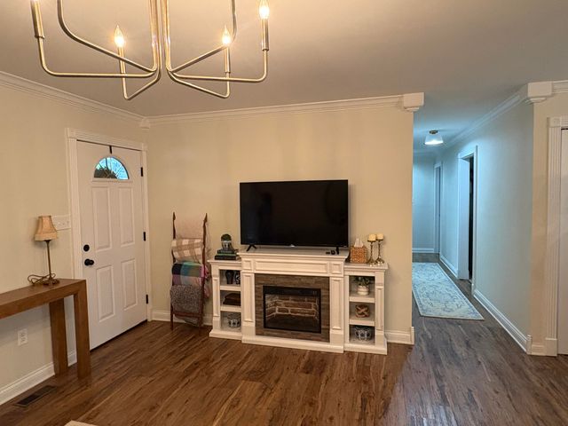 3029 Riverside Springs Drive, London, KY 40744