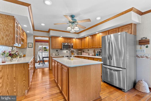 12 TIFFANY DR, Carlisle, PA 17015