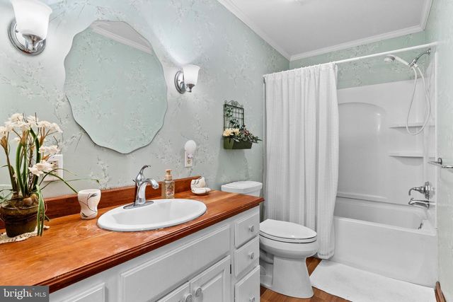 12 TIFFANY DR, Carlisle, PA 17015