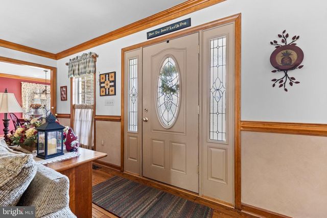 12 TIFFANY DR, Carlisle, PA 17015