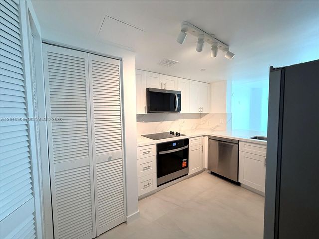2101 Brickell Avenue 2301, Miami, FL 33129