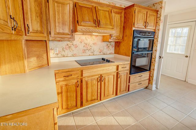 1002 Dawning Rd, Newport, TN 37821