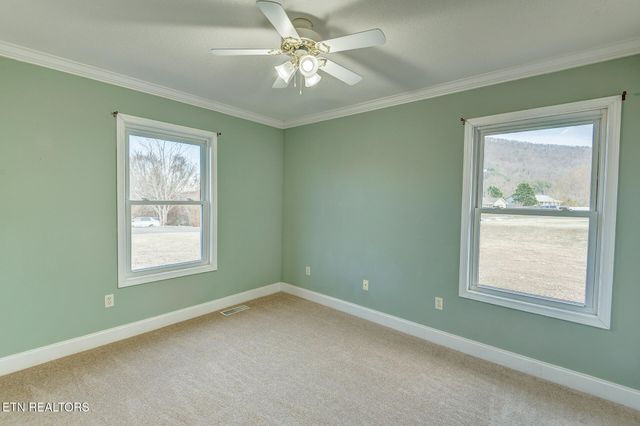 1002 Dawning Rd, Newport, TN 37821