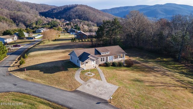 1002 Dawning Rd, Newport, TN 37821