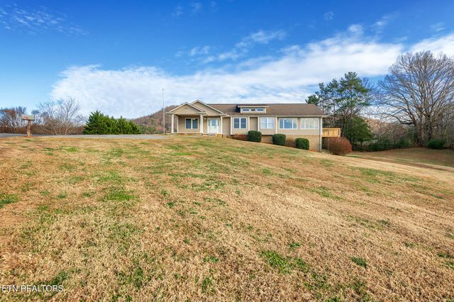 1002 Dawning Rd, Newport, TN 37821