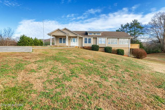 1002 Dawning Rd, Newport, TN 37821