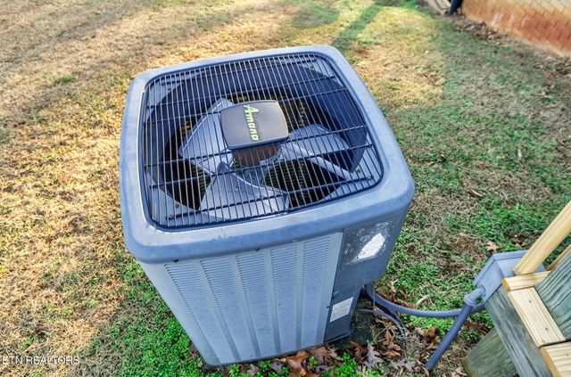 1002 Dawning Rd, Newport, TN 37821