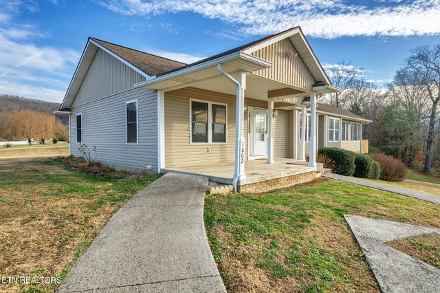 1002 Dawning Rd, Newport, TN 37821