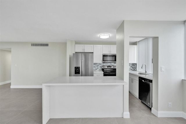 4222 Inverrary Boulevard 4810, Lauderhill, FL 33319