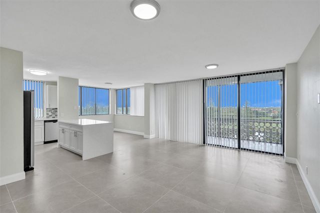 4222 Inverrary Boulevard 4810, Lauderhill, FL 33319