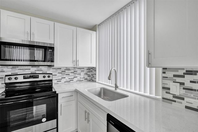 4222 Inverrary Boulevard 4810, Lauderhill, FL 33319