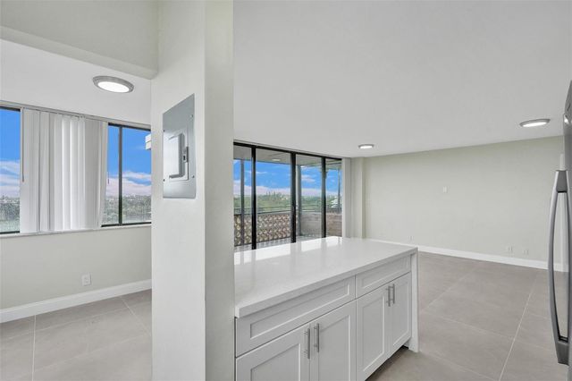 4222 Inverrary Boulevard 4810, Lauderhill, FL 33319
