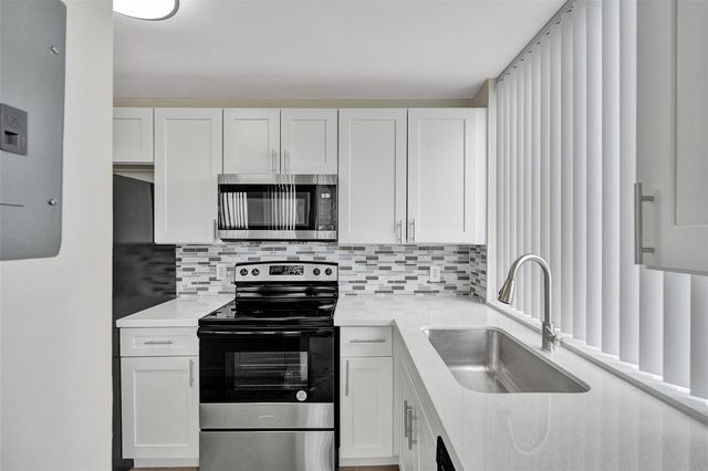 4222 Inverrary Boulevard 4810, Lauderhill, FL 33319