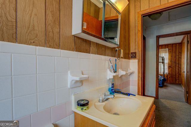 908 Nelson Street, Jackson, GA 30233