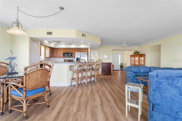 101 N MARION COURT 215, Punta Gorda, FL 33950