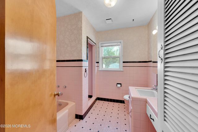 19 Murray Street, Freehold, NJ 07728
