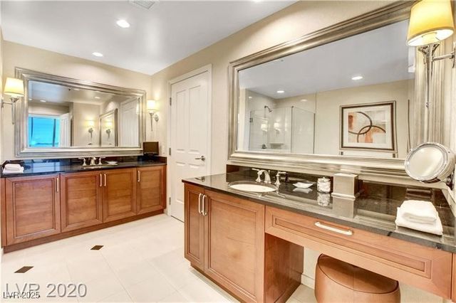 125 East Harmon Avenue 1620, Las Vegas, NV 89109