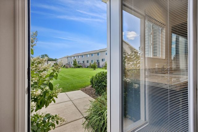1169 Amber Drive, Cary, IL 60013