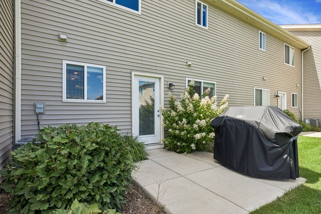 1169 Amber Drive, Cary, IL 60013