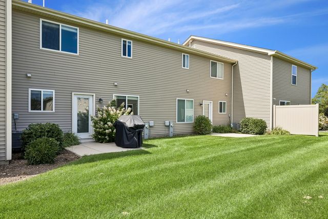 1169 Amber Drive, Cary, IL 60013