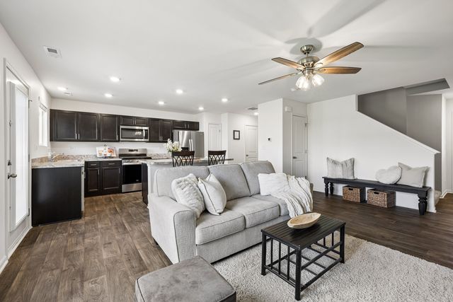 1169 Amber Drive, Cary, IL 60013
