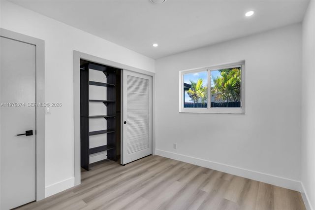 4401 NE 13th Ave, Oakland Park, FL 33334