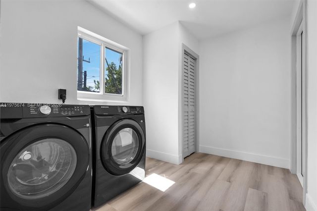 4401 NE 13th Ave, Oakland Park, FL 33334